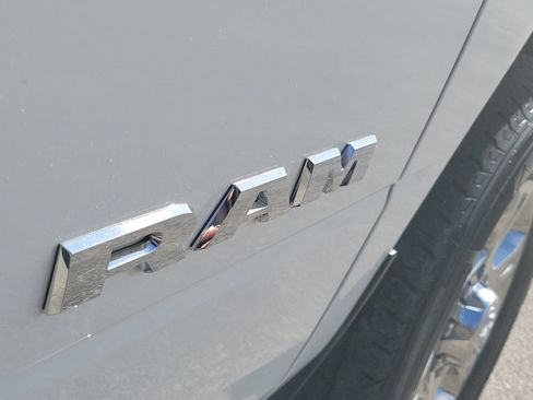 Used 2024 RAM 2500 Big Horn image 9