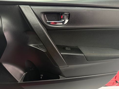 Used 2019 Toyota Corolla LE w/ Carpet Mat Package (TMS) FWD image 22