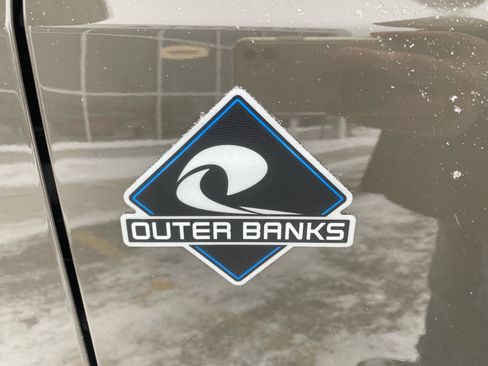 Used 2025 Ford Bronco Outer Banks image 26