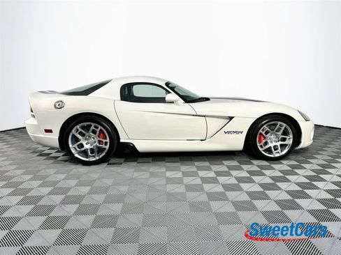 Used 2006 Dodge Viper SRT-10 w/ VOI9 Edition RWD image 8