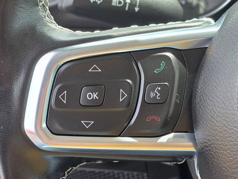 Used 2023 Jeep Wrangler Unlimited Sahara w/ Cold Weather Group AWD/4WD image 17