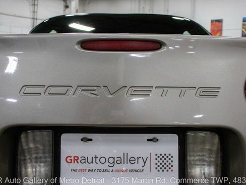Used 1999 Chevrolet Corvette Coupe RWD image 33