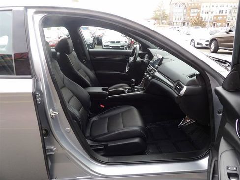 Used 2018 Honda Accord Sport image 10