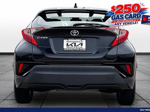 Used 2021 Toyota C-HR LE FWD image 4
