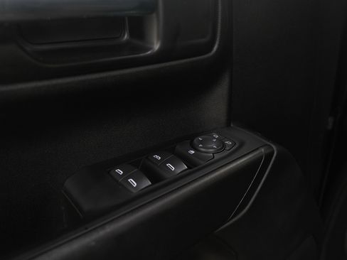 Used 2021 Chevrolet Silverado 1500 Custom w/ Safety Confidence Package image 21