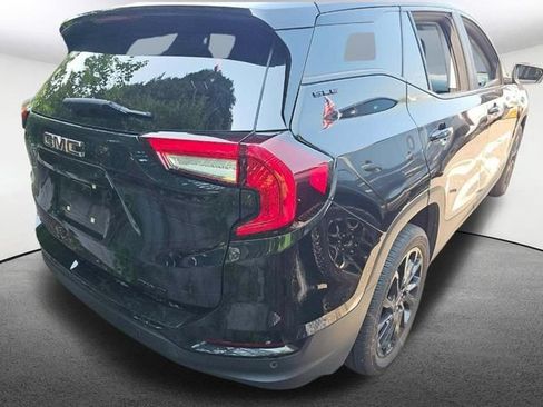 Used 2023 GMC Terrain SLE w/ Driver Convenience Package AWD/4WD image 2