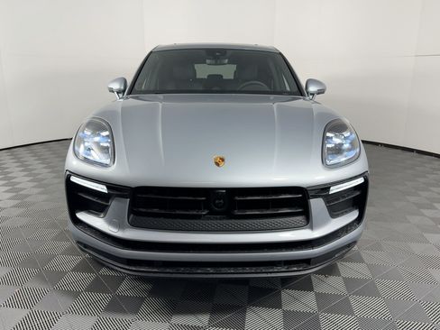 Certified 2026 Porsche Macan AWD/4WD image 6