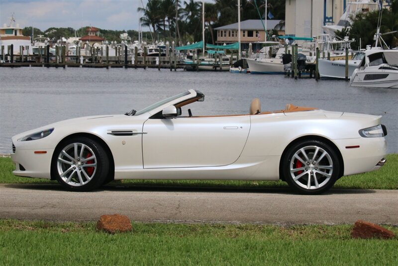 Used 2011 Aston Martin DB9 Volante RWD image 6