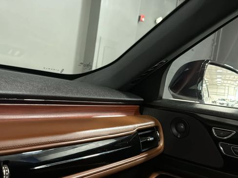 Used 2023 Lincoln Aviator Reserve w/ Equipment Group 201A AWD/4WD image 18