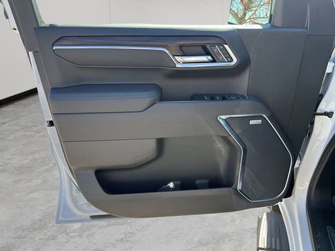 New 2026 GMC Sierra 1500 SLT image 24