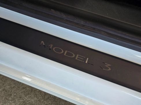 Used 2021 Tesla Model 3 Standard Range Plus RWD image 30