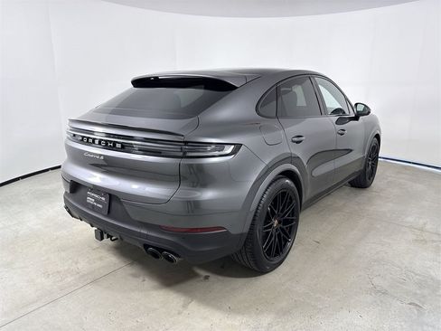 New 2026 Porsche Cayenne S image 7