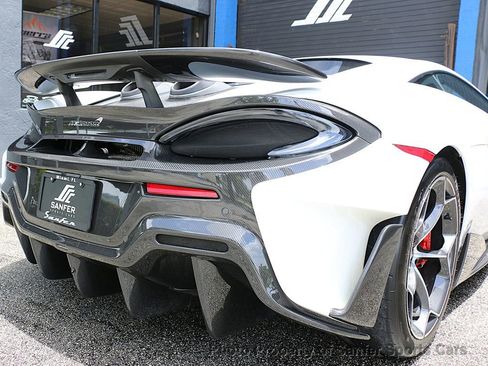 Used 2019 McLaren 600LT RWD image 9