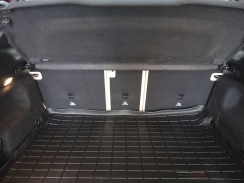 Used 2021 Mercedes-Benz GLA 250 4MATIC w/ Premium Package image 14