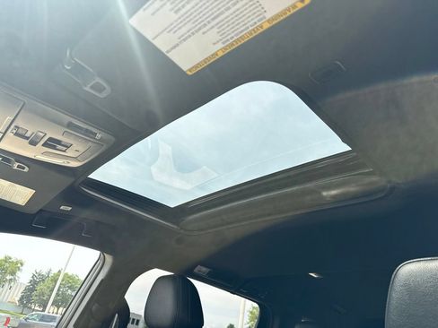 Certified 2025 Toyota Sienna Limited AWD/4WD image 9