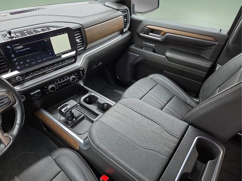 Certified 2023 Chevrolet Silverado 1500 High Country w/ Technology Package image 12