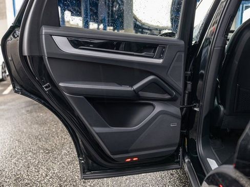New 2026 Porsche Cayenne E-Hybrid AWD/4WD image 44