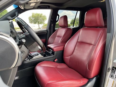 Used 2023 Lexus GX 460 Luxury w/ Accessory Package AWD/4WD image 23