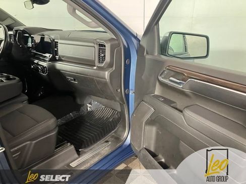 Used 2024 Chevrolet Silverado 1500 LT AWD/4WD image 17
