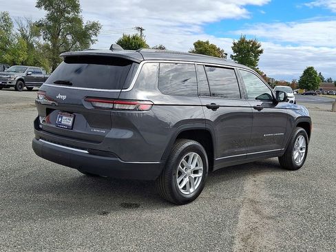 Used 2024 Jeep Grand Cherokee L Laredo w/ Luxury Tech Group I image 12