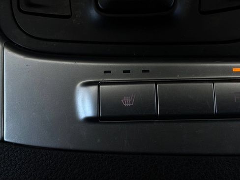 Used 2026 Kia Carnival FWD image 24