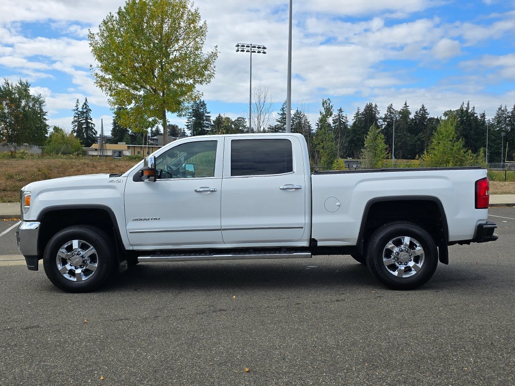 Used 2018 GMC Sierra 3500 SLT AWD/4WD image 2