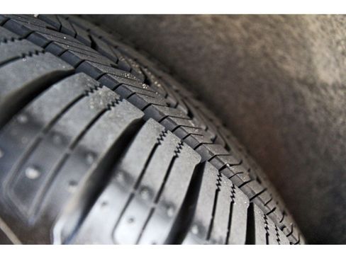 Used 2020 Chrysler Pacifica Touring w/ Advanced Safetytec Group image 33