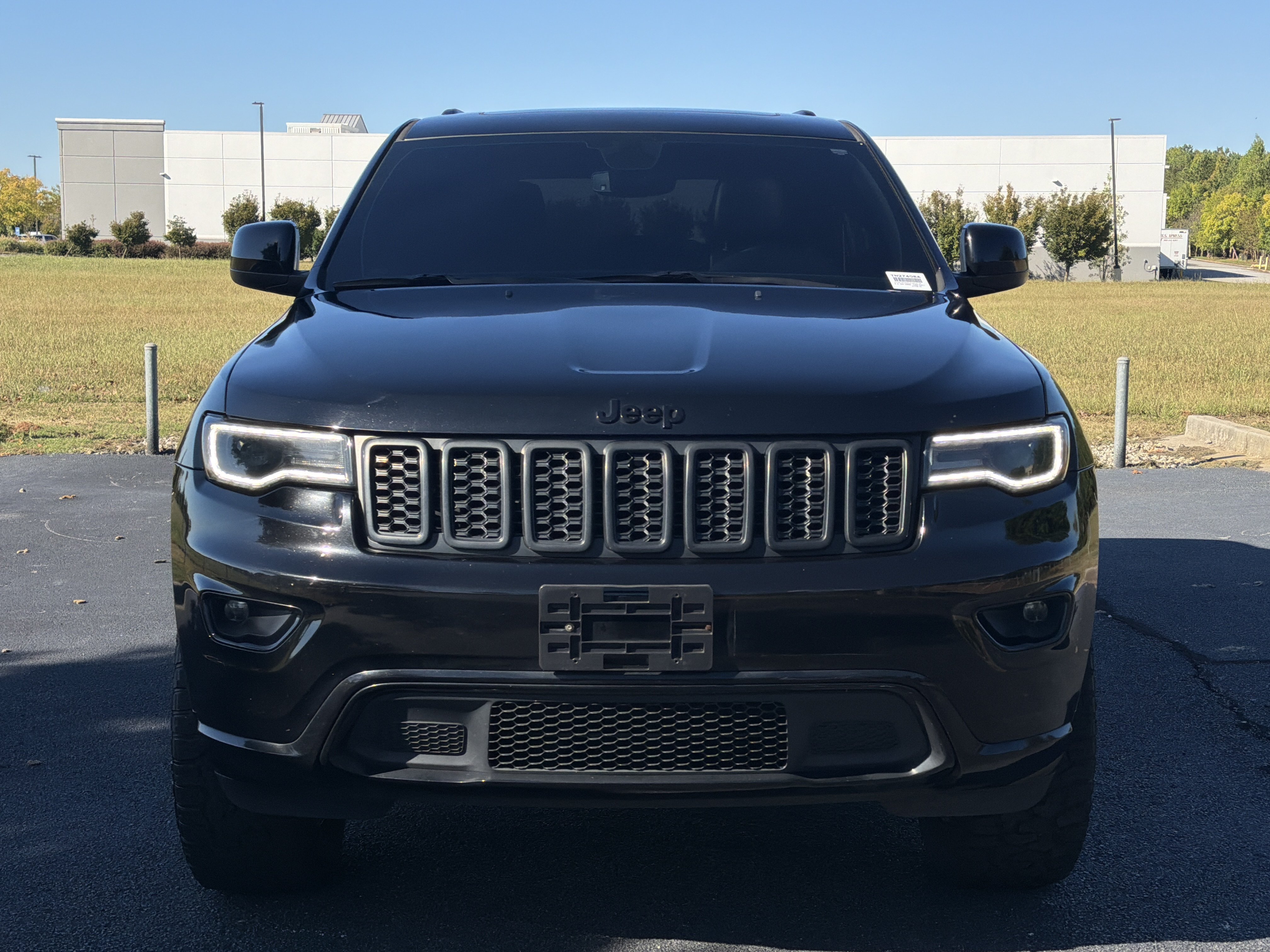 Used 2020 Jeep Grand Cherokee Altitude AWD/4WD image 3