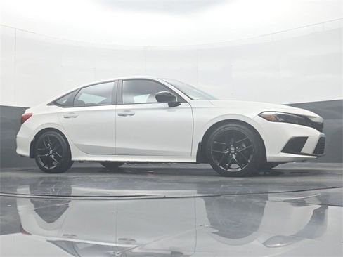 Used 2023 Honda Civic Sport image 27