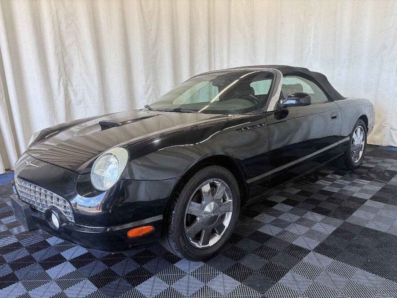 Used 2002 Ford Thunderbird RWD image 1
