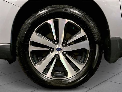 Used 2019 Subaru Outback 2.5i Limited image 11
