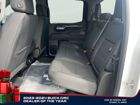 New 2026 GMC Sierra 1500 Elevation image 12