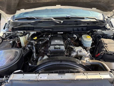 Used 2013 RAM 2500 Tradesman w/ Chrome Appearance Group image 36