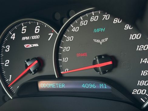Used 2008 Chevrolet Corvette Z06 w/ Preferred Equipment Group RWD image 37