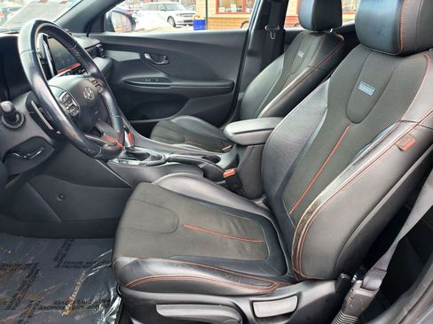Used 2020 Hyundai Veloster 2.0 Premium image 11