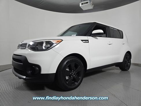 Used 2017 Kia Soul FWD image 2