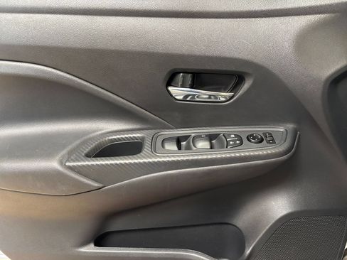 Used 2025 Nissan Versa SV FWD image 18