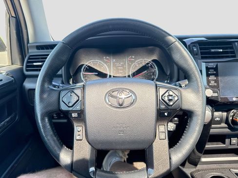 Used 2024 Toyota 4Runner TRD Off-Road Premium w/ Moonroof Package AWD/4WD image 15