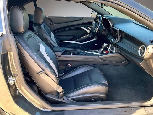 Used 2018 Chevrolet Camaro LT w/ RS Package image 28