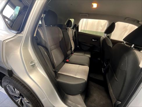 Certified 2023 Nissan Rogue SV AWD/4WD image 16