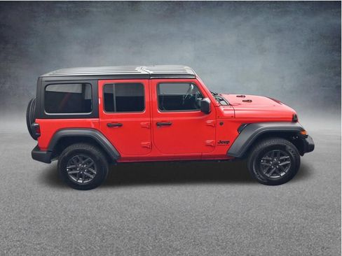 Used 2025 Jeep Wrangler Unlimited Sport AWD/4WD image 30