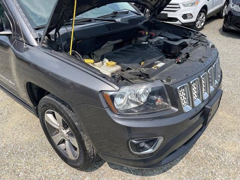 Used 2016 Jeep Compass High Altitude AWD/4WD image 25