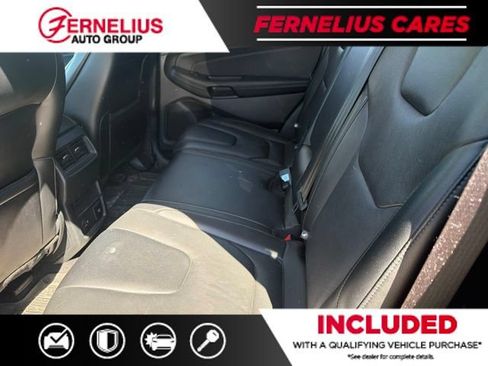 Used 2021 Ford Edge Titanium w/ Class II Trailer Tow Package AWD/4WD image 8