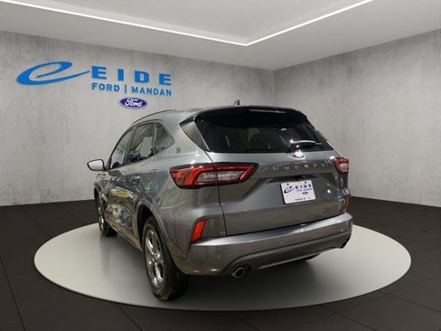 Used 2023 Ford Explorer Limited w/ Equipment Group 301A image 3