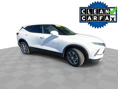 Used 2025 Chevrolet Blazer LT image 2