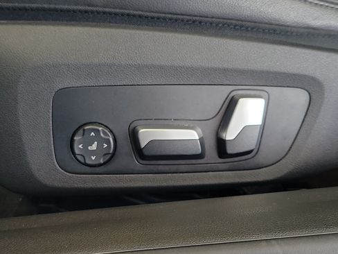 Used 2021 BMW 430i Coupe w/ Convenience Package RWD image 19
