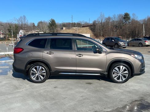 Used 2021 Subaru Ascent Limited w/ Technology Package image 2