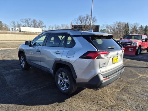 Used 2023 Toyota RAV4 XLE w/ Convenience Package image 6