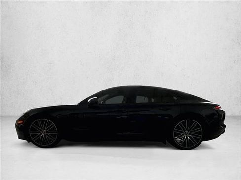 Used 2021 Porsche Panamera image 6