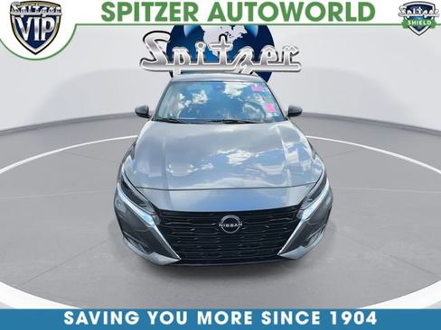 Used 2024 Nissan Altima 2.5 SV image 3